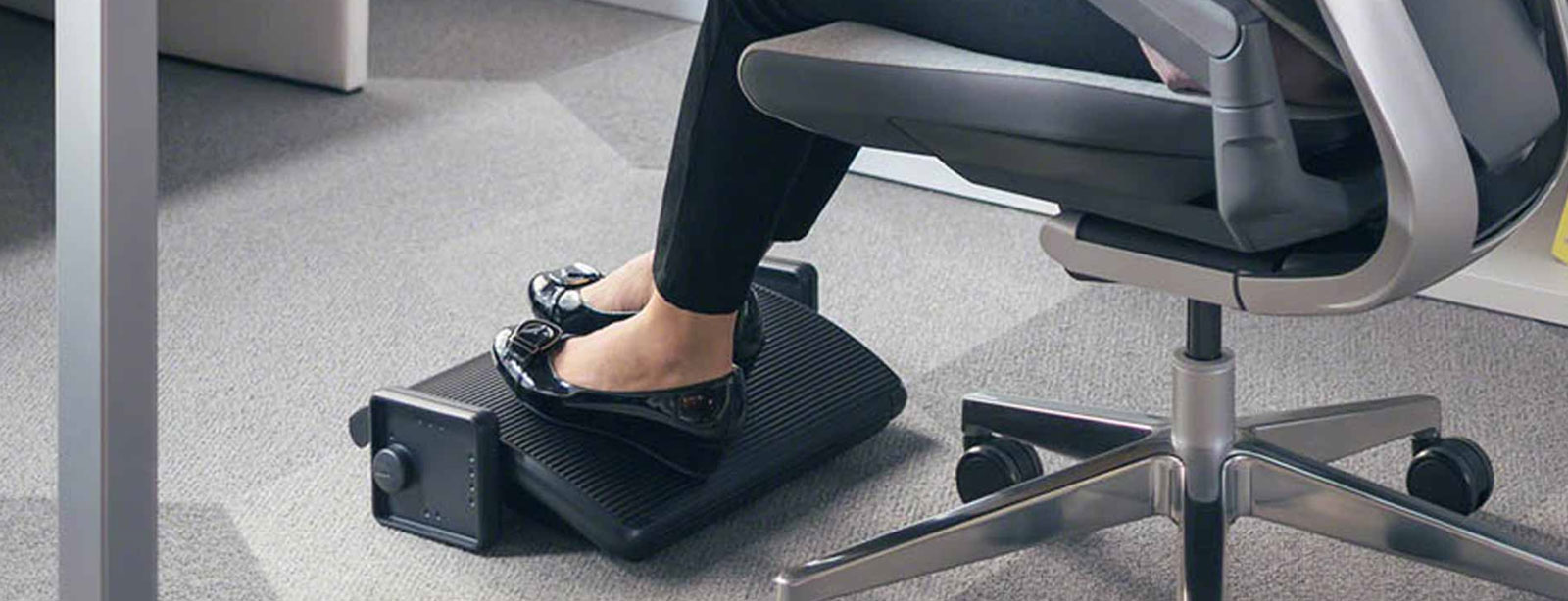 Descansa pies: ¡Descubre los beneficios de usarlos en tu oficina